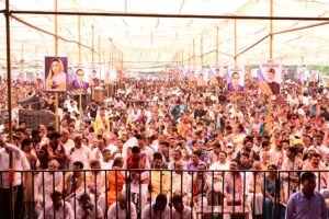 कार्यक्रम में उपस्थित जनता