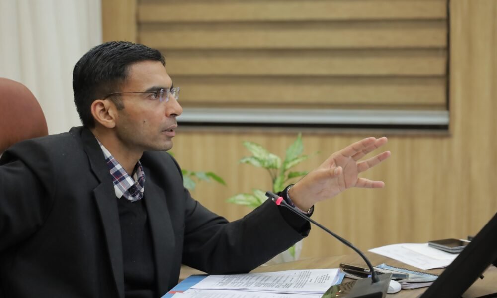 सीएम के निर्देश पर बच्चों की जान का जोखिम बने जिले के 76 जर्जर स्कूल भवन एक झटके में ध्वस्त