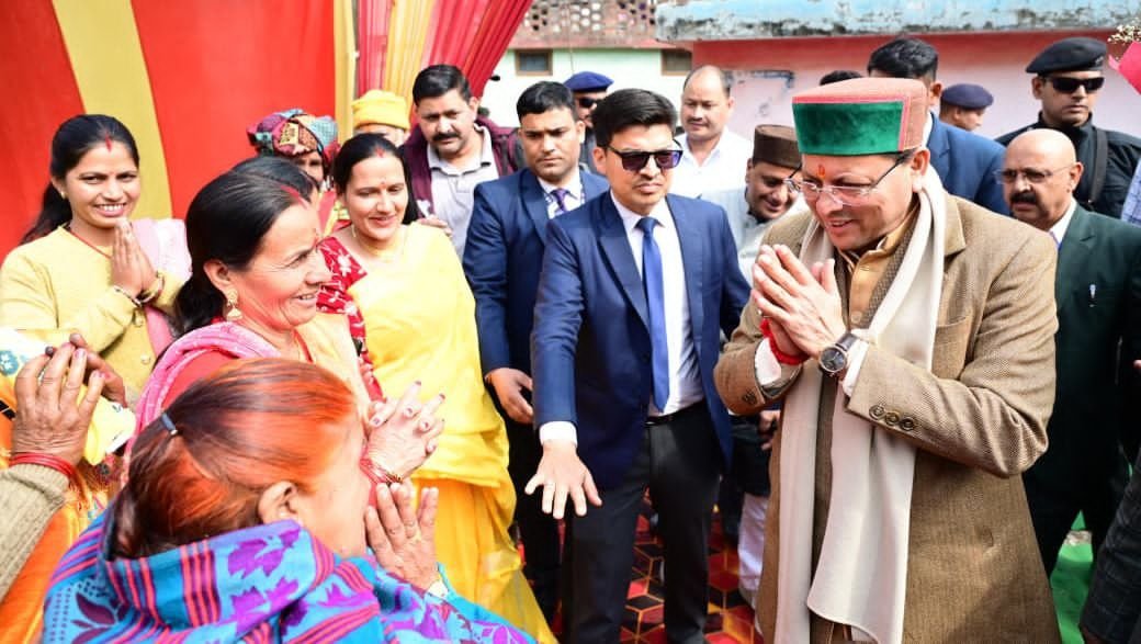 चिन्यालीसौड़ में मुख्यमंत्री ने विवाह समारोह में पहुंचकर दिया आशीर्वाद…