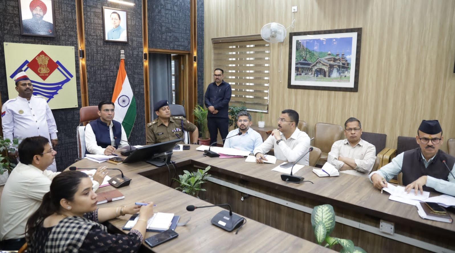 एलपीजी गैस की कालाबाजारी पर सख्त एक्शन, अवैध संग्रहण व रिफिलिंग पर एजेंसी होगी सील; डीएम के...