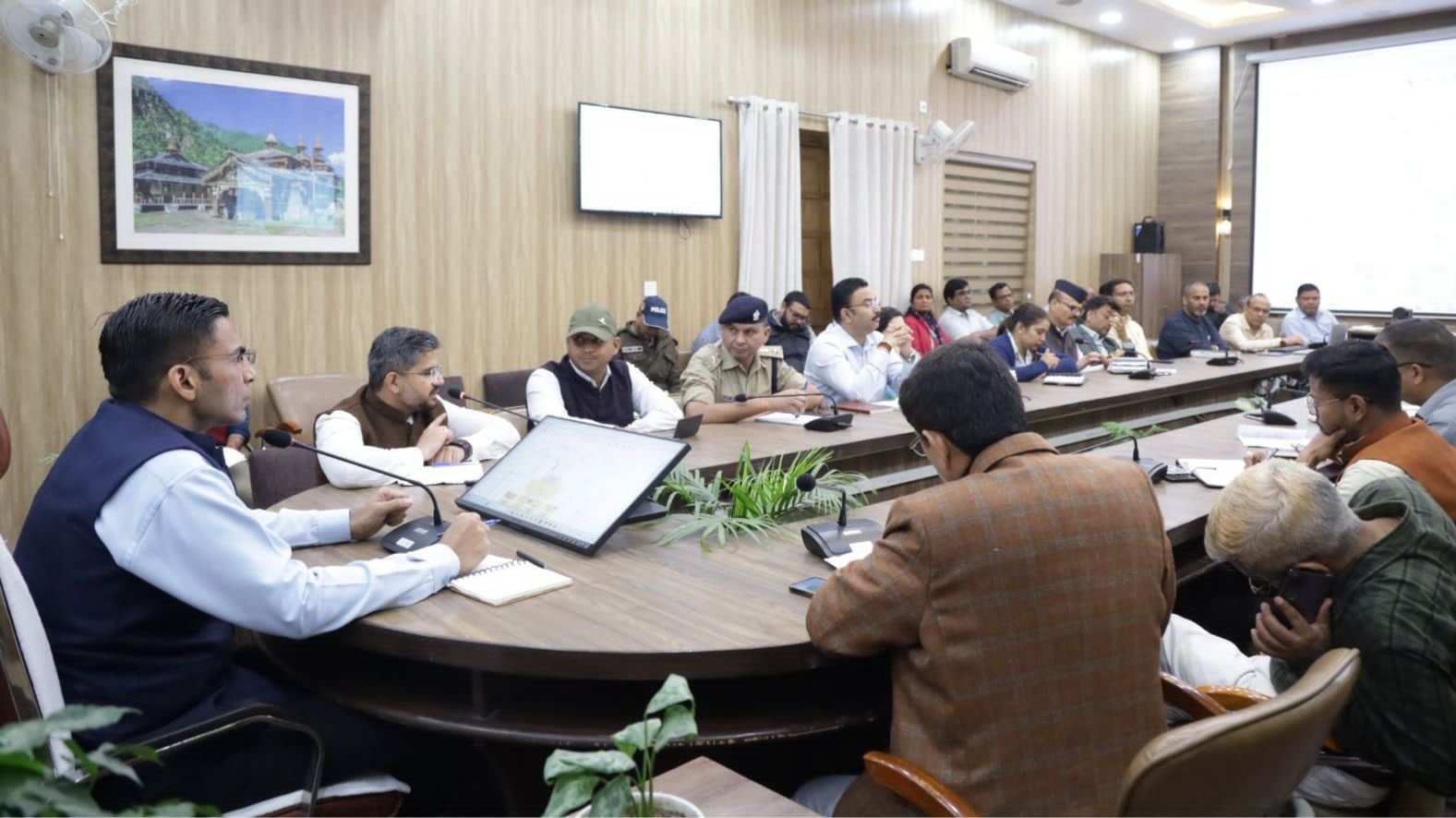 प्रधानमंत्री के प्रस्तावित दौरे को लेकर देहरादून प्रशासन अलर्ट, डीएम ने तैयारियों की...