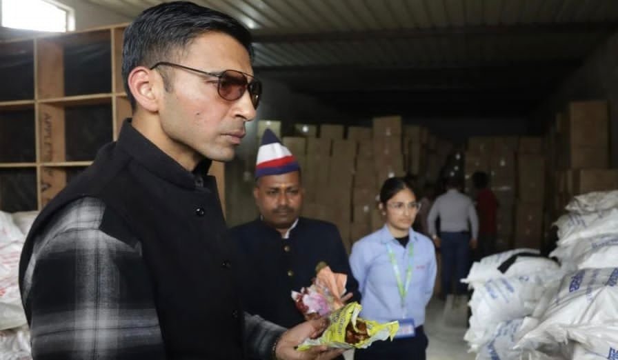 विवादित बिल्डर पुनीत अग्रवाल पर जिला प्रशासन सख्त…